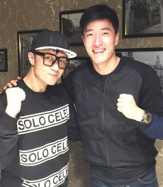 高清 劉翔古巨基上海相聚 兩人街頭耍寶賣(mài)萌