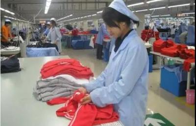 探秘隱藏的服裝批發(fā)市場(chǎng) 價(jià)格竟低于廣州、虎門！